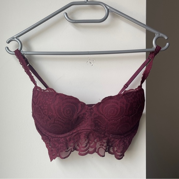 PINK Victoria's Secret Red Lace Push-Up bra XS - Picture 1 of 3